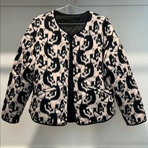 Commense Black and Cream Puffer Jacket Elegant Design